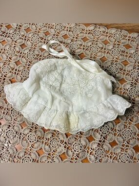 Vintage 70s White Toddler Bonnet Hat